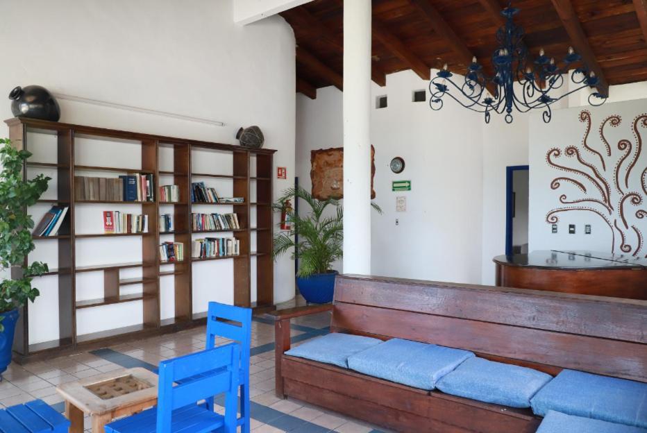 Hotel & Hostal Mayflower Puerto Escondido  Εξωτερικό φωτογραφία