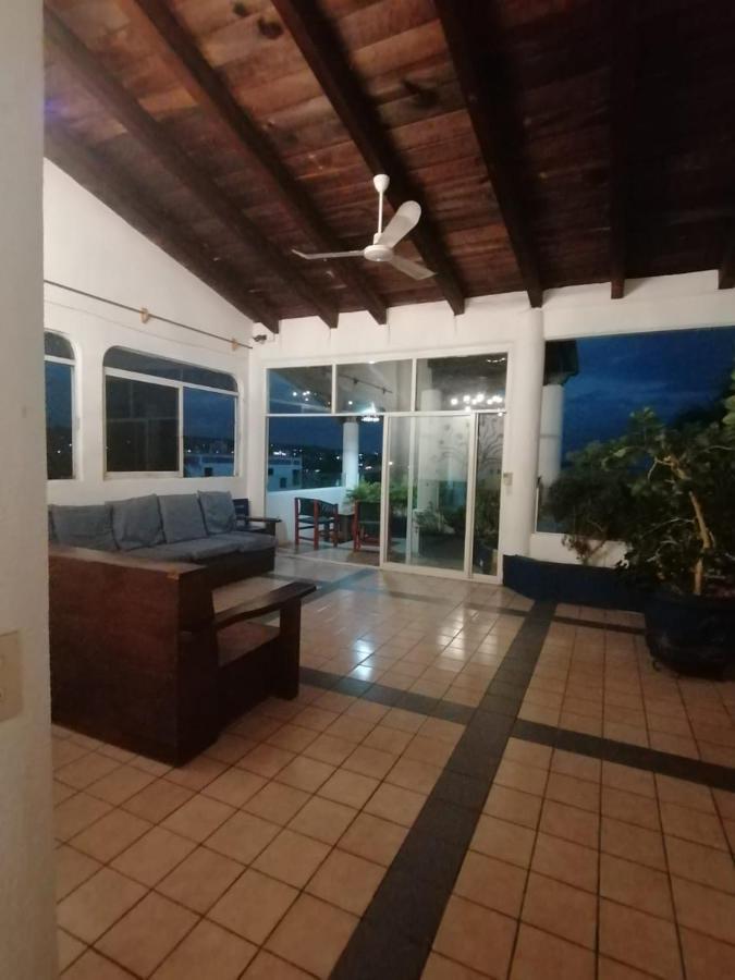 Hotel & Hostal Mayflower Puerto Escondido  Εξωτερικό φωτογραφία