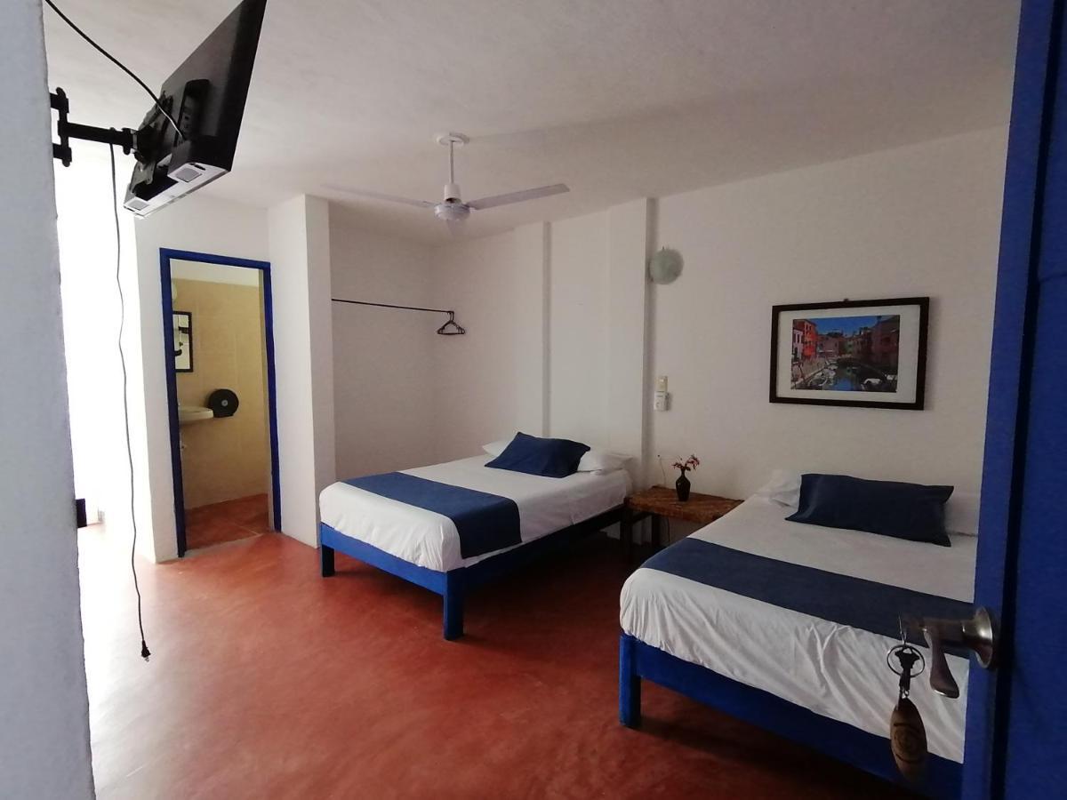 Hotel & Hostal Mayflower Puerto Escondido  Εξωτερικό φωτογραφία